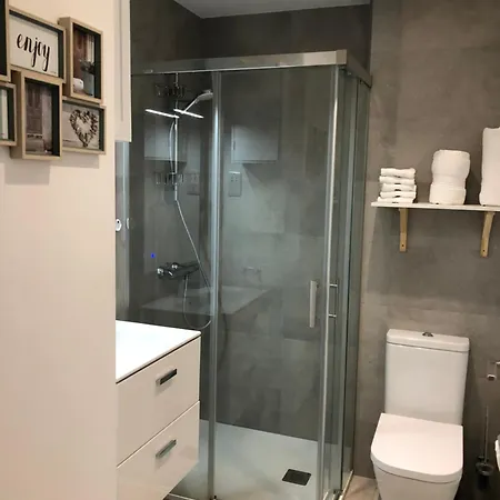 Cp High Floor Luxury Sleeps 3 * Gibraltar