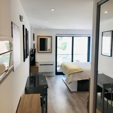 Cp High Floor Luxury Sleeps 3 Apartment