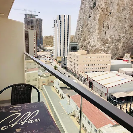 Cp High Floor Luxury Sleeps 3 Apartment *